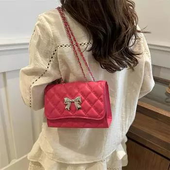 Простая и модная маленькая квадратная сумка, красивая и иностранная 2024 новая сумка через плечо с цепочкой, модная женская сумка-мессенджер чёрный