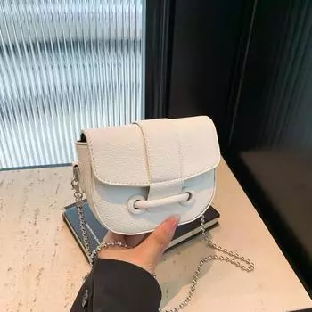 Простая и модная сумка через плечо 2024 года, летняя новая нишевая модная ретро-сумка-седло, повседневная трендовая косая сумка-седло чёрный