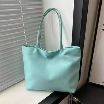 Простая и модная сумка через плечо 2024 года, новая корейская версия сумки-тоут, однотонная, большая вместимость, модная повседневная сумка чёрный