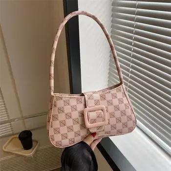 Простая и модная сумка через плечо, простая персонализированная темпераментная маленькая квадратная сумка 2024 года, летняя новая повседневная сумка через подмышку в иностранном стиле чёрный