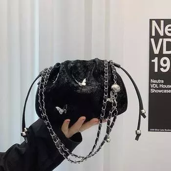 Простая и модная сумка-складочка для женщин 2024 года, лето, корейская версия, тренд, универсальная сумка-ведро, высококачественная сумка-мессенджер белый