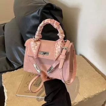 Простая и модная универсальная сумка 2024 Сумка Прямые продажи с фабрики Оптовая продажа Маленькая квадратная сумка Легкая роскошная сумка из шелкового шарфа Сумка через плечо only bag