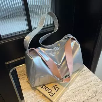 Простая и модная вместительная сумка-подушка 2024 года, летняя новая модная сумка через плечо, модная косая сумка для женщин чёрный