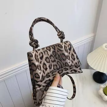 Простая и модная женская сумка через плечо 2024 года, новый тренд, повседневная сумка для поездок на работу в этом году, ретро-мода, маленькая квадратная сумка