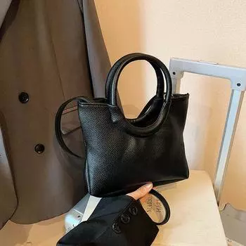 Простая и стильная маленькая квадратная сумка-мессенджер, женская сумка через плечо, летняя новая корейская версия 2024 года чёрный