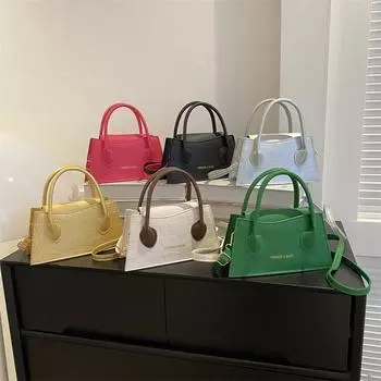 Простая и стильная сумка с фактурой. Женская летняя новая корейская версия простой повседневной сумки-мессенджера через плечо небольшой квадратной формы 2024 года.