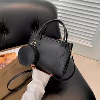 Простая и стильная сумка с текстурой 2024 года, осень-зима, новый модный темперамент, сумка-мессенджер для поездок на работу, маленькая квадратная сумка чёрный