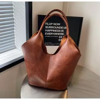 Простая и универсальная сумка-тоут большой вместимости для женщин 2024 года, модная сумка через плечо для поездок на работу в Корейском стиле чёрный