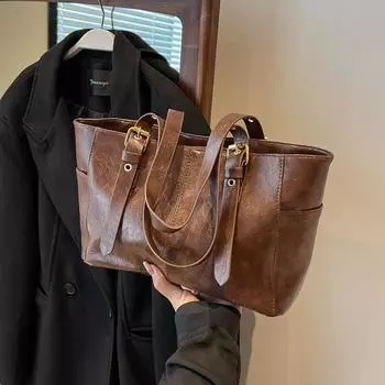 Простая и вместительная женская сумка через плечо 2024 года, зимняя новая нишевая сумка, студенческая сумка-тоут, женская сумка чёрный