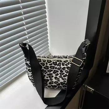 Простая и вместительная женская сумка-тоут 2024 года, новинка лета, простая модная сумка-косая, повседневная модная сумка через плечо чёрный