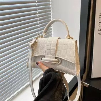 Простая маленькая квадратная сумка, сумка-мессенджер, модная сумочка, женская летняя новая модная сумка через плечо 2024 года чёрный