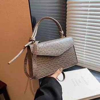 Простая маленькая квадратная сумка женская летняя 2024 новая модная однотонная сумка через плечо повседневная сумка ретро сумка-мессенджер бежевый