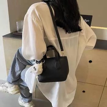 Простая маленькая женская сумка в иностранном стиле 2024 года, новая портативная сумка-ведро, высококачественная текстура, модная сумка-мессенджер для поездок на работу