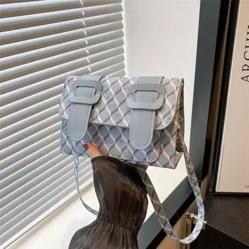 Простая модная сумка-мессенджер, популярный дизайн, маленькая квадратная сумка, женская сумка, летняя новая модная повседневная сумка через плечо для женщин 2024 года чёрный