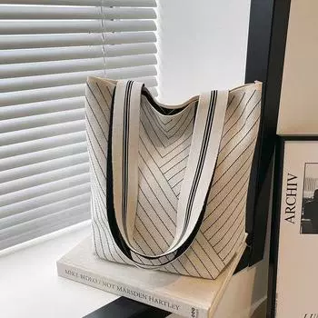 Простая модная тенденция, большая вместительная сумка-тоут для женщин 2024 года, новинка лета, простая модная сумка через плечо для женщин