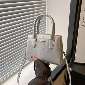 Простая модная женская сумка 2024 года, летняя новая повседневная модная сумка, ретро-сумка-мессенджер, простая маленькая квадратная сумка для женщин чёрный