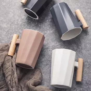 Простая однотонная кружка в скандинавском стиле с деревянной ручкой, керамическая чашка для воды, кофейная чашка, чашка для молока, чашка для завтрака розовый