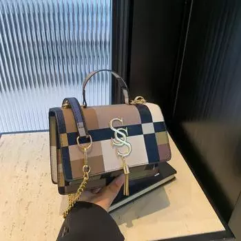 Простая популярная сумка подмышкой 2024 года, летняя новая модная повседневная сумка через плечо, простая модная большая вместительная маленькая квадратная сумка чёрный