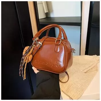 Простая портативная женская маленькая сумка 2024 года, новая осенняя ретро-маленькая квадратная сумка, сумка-мессенджер через плечо чёрный