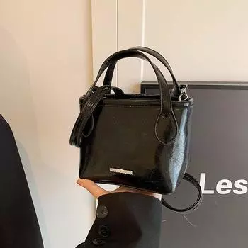 Простая повседневная сумка 2024 года, летняя новая модная ретро-маленькая квадратная сумка, модная простая сумка через плечо, сумка-мессенджер чёрный