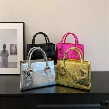 Простая ретро маленькая женская сумка 2024 года, лето, новый иностранный стиль, маленькая свежая портативная сумка через плечо, модная маленькая квадратная сумка чёрный