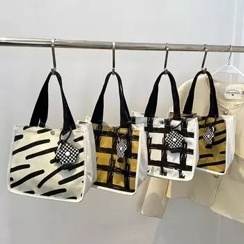 Простая ручная холщовая сумка женская 2024 новая высококачественная универсальная сумка для студентов класса для выхода в свет небольшая квадратная сумка