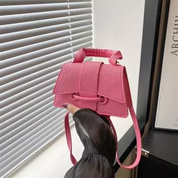 Простая сумка 2024 года, летняя новая простая сумка через плечо, простая модная сумка-мессенджер, повседневная ретро-маленькая квадратная сумка чёрный