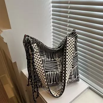 Простая сумка через плечо 2024 года, новая, красивая, для отдыха на пляже, тканевая, клетчатая, летняя, большой емкости, женская чёрный