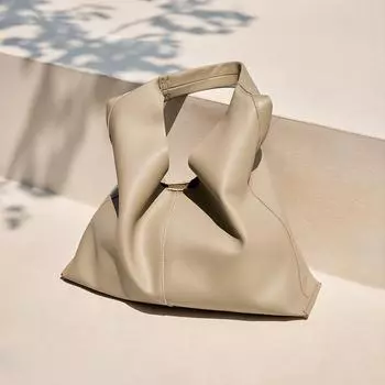 Простая сумка через плечо, большая вместимость, женская сумка из коровьей кожи, сумка-тоут из мягкой кожи подмышкой, большая сумка из натуральной кожи для женщин One Size чёрный