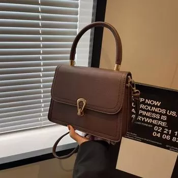 Простая сумочка темперамент женская сумка 2024 новый узор личи текстура сумка через плечо замок модная сумка-мессенджер чёрный