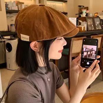 Простая женская шляпа в стиле ретро с маленькой передней частью и большим обхватом головы, шляпа художника-газетчика с утиным язычком, осень и зима M56-58cm глубокая кофе