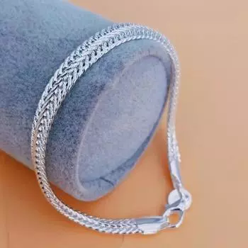 Простое и популярное ожерелье из плоской змеиной кости, стильное, персонализированное и универсальное ювелирное украшение.