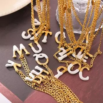Простое легкое роскошное ожерелье из титановой стали с 26 буквами, нишевое невыцветающее ожерелье, стекающее белым маслом, ювелирные изделия