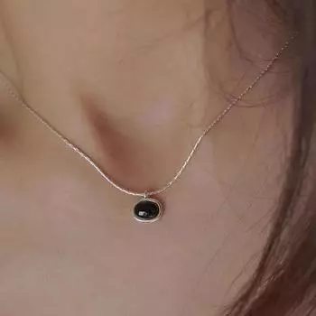Простое нишевое ожерелье из серебра 925 пробы в корейском стиле с черным ониксом, женское универсальное высококачественное легкое роскошное женское ожерелье на ключицы 925