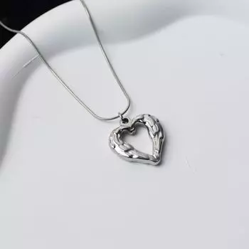 Простое ожерелье из титановой стали, женская легкая роскошная высококачественная подвеска в виде любви, цепочка на шею, осенне-зимняя цепочка для свитера, минималистский стиль