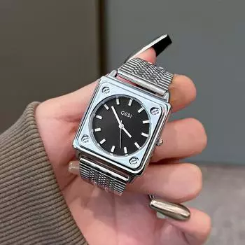 Простые, атмосферные и персонализированные квадратные дисковые стальные часы, легкие роскошные, стильные, модные кварцевые часы для женщин