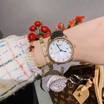 Простые цифровые календарные женские часы с модным диском для ежедневных поездок на работу и обратно, кварцевые часы