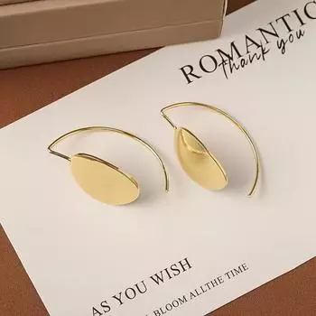 Простые и элегантные медные серьги-подвески — стиль в стиле Японии и Южной Кореи. Идеальный подарок для мероприятий в кампусе — аксессуар на все времена года золотой