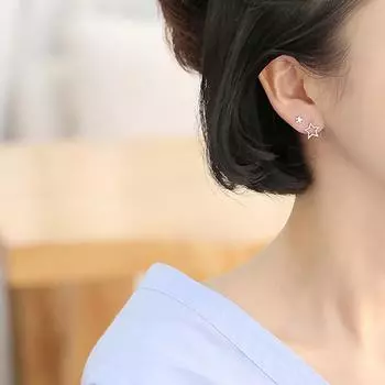 Простые мини-серьги с пятиконечной звездой для женщин, полые геометрические асимметричные серьги, пирсинг ушей для студентов