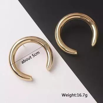 Простые модные металлические геометрические большие круглые серьги для женщин, полые серьги-гвоздики, ювелирные изделия в стиле панк, вечерние подарочные аксессуары золотой
