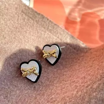 Простые модные металлические серьги-гвоздики в форме сердца с бантом, новые серьги в корейском стиле, оптовая продажа ювелирных изделий