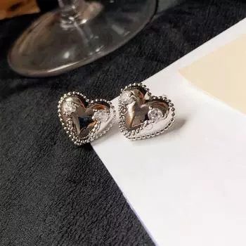 Простые модные серьги-гвоздики с металлическими стразами в форме сердца, новые корейские стильные милые подвески, оптовая продажа ювелирных изделий