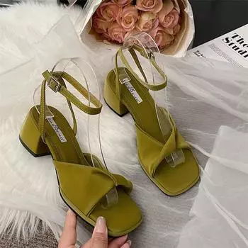 Простые нежные женские туфли на толстом каблуке 2024 года, летний новый темпераментный тренд, французские повседневные универсальные удобные сандалии на толстой подошве 35 зелёный