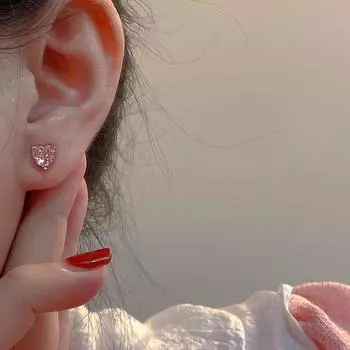 Простые серьги-гвоздики Super Fairy Light Luxury Temperament Exquise High-End Design