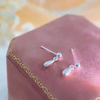 Простые серьги-капли воды Изысканные и универсальные элегантные серьги в нишевом дизайне