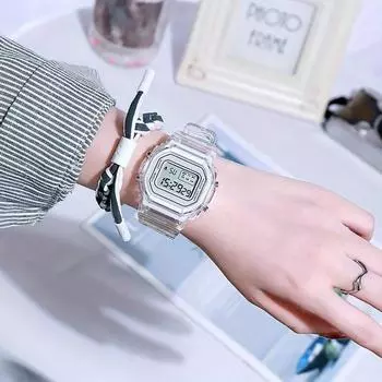 Простые водонепроницаемые спортивные часы Sunmoon