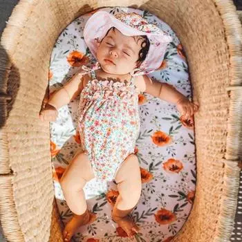 Простыня для детской колыбели с рисунком из мультфильмов, эластичный край, простая установка, подходит для овальных, круглых, прямоугольных матрасов в форме песочных часов, простыня для детской люльки A