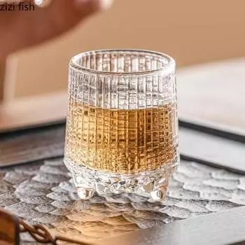 Прозрачная стеклянная чашка на трех ножках, креативная чашка Байцзю небольшой емкости, иностранная винная чашка, чайные чашки, необычная посуда для питья 40ml