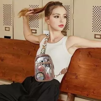 Прозрачная сумка для хранения с регулируемым широким ремнем. Сумка через плечо для концертов. Одобренная спортивная экологически чистая сумка через плечо. белый