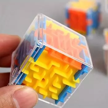 Прозрачный 3D-куб-головоломка-лабиринт с катящимся шариком - забавная игрушка для снятия стресса для детей 1PC